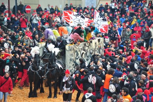 Aperta inchiesta sul Generale del Carnevale di Ivrea, la Fondazione ne decide l'immediata sostituzione