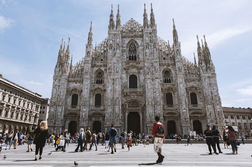 Il noleggio di auto di lusso a Milano: praticità, stile e convenienza in un unico servizio!