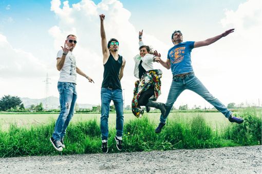 Duratone: un nome duro per una band rock che canta l’amore Duratone: un nome duro per una band rock che canta l’amore