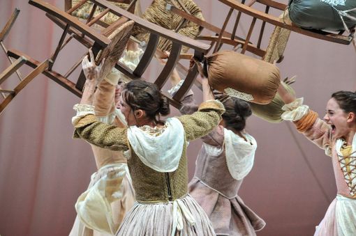 Per TPE "Le baruffe chiozzotte", il capolavoro di Goldoni verista ante litteram Per TPE "Le baruffe chiozzotte", il capolavoro di Goldoni verista ante litteram