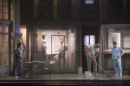 Al Teatro Carignano debutta "Qualcuno volò sul nido del cuculo" con la direzione di Alessandro Gassmann Al Teatro Carignano debutta "Qualcuno volò sul nido del cuculo" con la direzione di Alessandro Gassmann