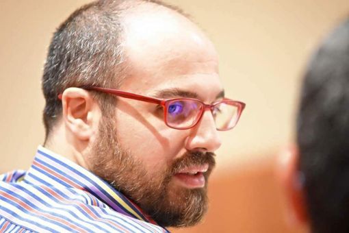 Parte una raccolta di foto, ricordi e video di Luca Lorenzo Messineo per regalarli al piccolo Tommaso Parte una raccolta di foto, ricordi e video di Luca Lorenzo Messineo per regalarli al piccolo Tommaso