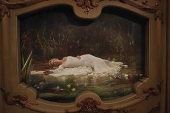 L'effetto Taylor Swift travolge un museo tedesco, fan in fila per Ophelia