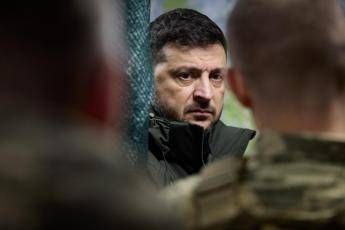 Ucraina, Zelensky: "Russia blocca diplomazia, ci difenderemo". Trump: "Non sono felice di Putin"