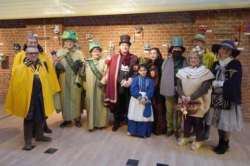 I personaggi del Carnevale di Settimo che sono intervenuti durante il servizio del Tg3 regionale