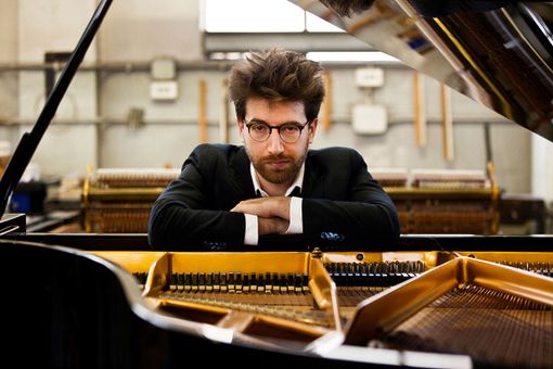 Accademia di musica di Pinerolo: Gabriele Carcano ripercorre il genio di Beethoven Accademia di musica di Pinerolo: Gabriele Carcano ripercorre il genio di Beethoven