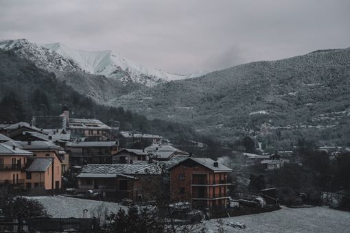 Racconto per immagini della nevicata sul Pinerolese, dalle montagne alla pianura Racconto per immagini della nevicata sul Pinerolese, dalle montagne alla pianura