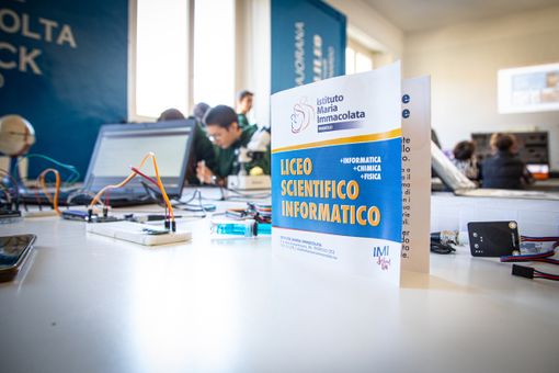 L’istituto Maria Immacolata di Pinerolo presenta il suo nuovo liceo scientifico con potenziamento informatico