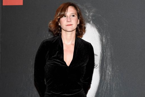 La regista torinese Irene Dionisio firma il corto "Murmur": un omaggio a una visione libera e artigiana dell'arte con la voce di Isabella Ragonese La regista torinese Irene Dionisio firma il corto "Murmur": un omaggio a una visione libera e artigiana dell'arte con la voce di Isabella Ragonese