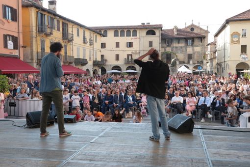 BTM festeggia a suon di risate: A Carmagnola i Pampers conquistano il pubblico