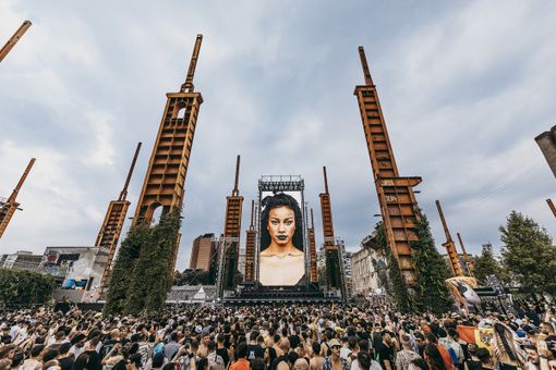 Kappa FuturFestival, tra arte e musica: l'omaggio a Oliviero Toscani sul palco Voyager