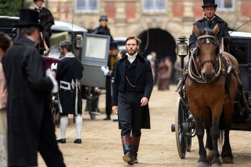 Maratona del Conte di Montecristo: 20 ore di letture e proiezione della serie girata a Torino da Billie August