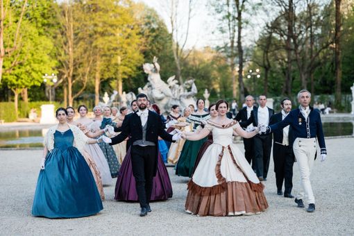 Gran Ballo d'Estate: apertura straordinaria dei Giardini Reali per la rievocazione storica Gran Ballo d'Estate: apertura straordinaria dei Giardini Reali per la rievocazione storica