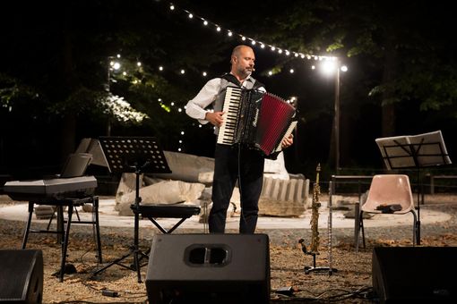 Estate Reale 2025, il "Giardino dei Poeti": una serata di performance di poesia, reading poetici e musica dal vivo