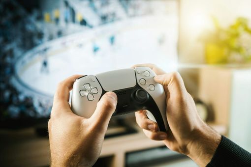 Come insegnare ai bambini il valore del denaro digitale attraverso le loro abitudini di gioco