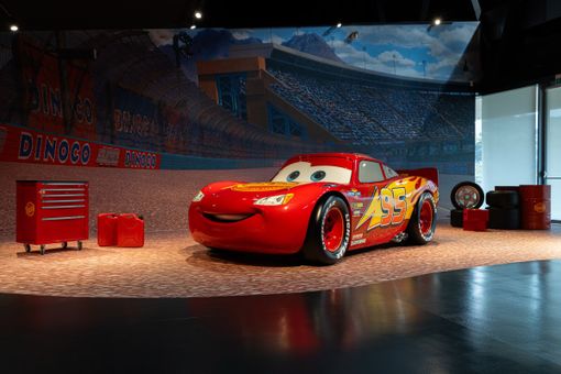Al Mauto, la Saetta McQueen dal film "Disney Cars: motori ruggenti" a vent'anni dall'uscita al cinema