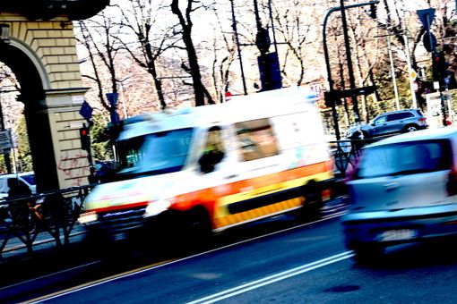 Tragedia a Settimo, padre di un giocatore dell’Under 17 accusa un malore sugli spalti e muore