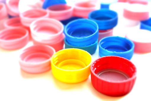 La casa di accoglienza La Madonnina di Candiolo che in 10 anni ha raccolto oltre 740 tonnellate di tappi