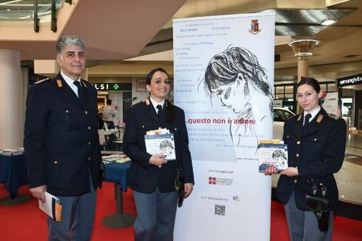 A Le Gru "Questo non è amore": campagna di sensibilizzazione contro la violenza di genere A Le Gru "Questo non è amore": campagna di sensibilizzazione contro la violenza di genere
