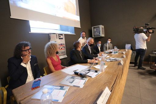 Al via l'attesissimo Anima Festival: da Silvestri a Gabbani alla Lamborghini, oltre a grande cinema e serate con le grandi orchestre (FOTO E VIDEO) Al via l'attesissimo Anima Festival: da Silvestri a Gabbani alla Lamborghini, oltre a grande cinema e serate con le grandi orchestre (FOTO E VIDEO)