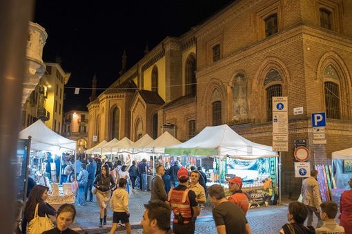 Il centro storico di Pinerolo ospita “Un Artigianato ancora più coinvolgente” Il centro storico di Pinerolo ospita “Un Artigianato ancora più coinvolgente”