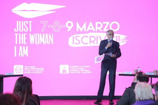 Just The Woman I Am: la camminata per la ricerca parte dal Valentino