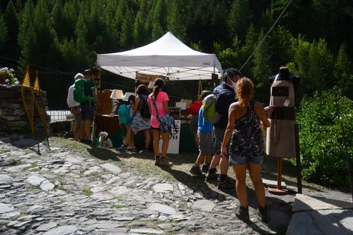 Artisti e percorso enogastronomico a Rochemolles Artisti e percorso enogastronomico a Rochemolles