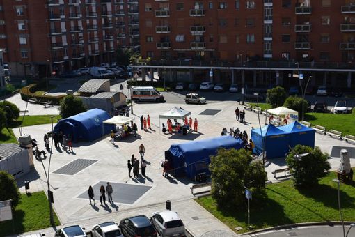 persone che fanno esami persone che fanno esami