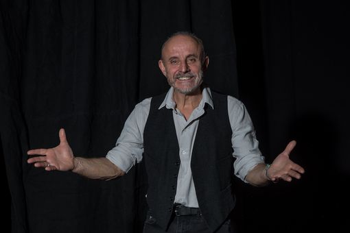 Giuseppe Cederna torna a Torino con lo spettacolo "Da questa parte del mare" Giuseppe Cederna torna a Torino con lo spettacolo "Da questa parte del mare"