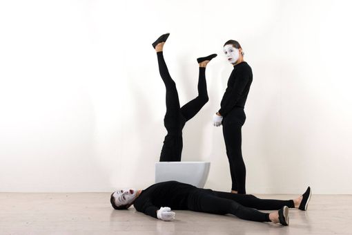"MIMES - Most Imbecilic Mime Ensemble Show" stasera al Circolo "Anatra Zoppa" "MIMES - Most Imbecilic Mime Ensemble Show" stasera al Circolo "Anatra Zoppa"