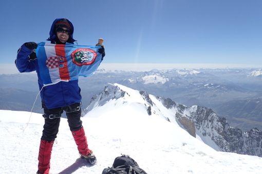 Dalla spiaggia di Savona alla vetta del Monte Bianco: l'impresa di Matej Perkov