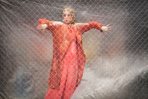 Mireia Miracle in &quot;Rojo&quot;, 14 e 15 ottobre 2023