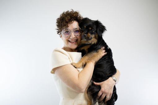 Nunzia Giunta con il suo cane Artù