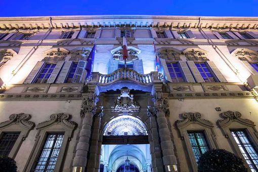 Nel 75° anno di fondazione dell’Unicef anche i Comuni della Città metropolitana si colorano di blu