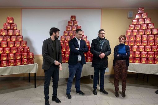 &quot;Panettoni popolari&quot; in Barriera