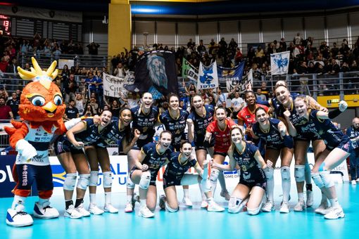 Reale Mutua Fenera Chieri ’76 all’ultimo respiro, il Levallois Parigi è sconfitto 3-2 nella semifinale d’andata della Coppa CEV