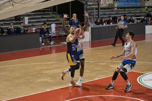 Basket, Torino batte Latina dopo un supplementare e riprende il terzo posto