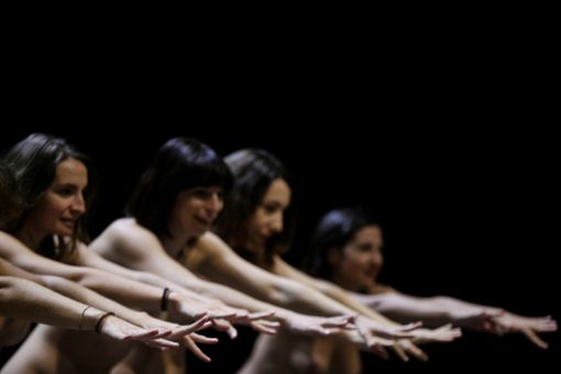 &quot;Svelarsi&quot;: uno spettacolo di donne e per sole donne al teatro Erba