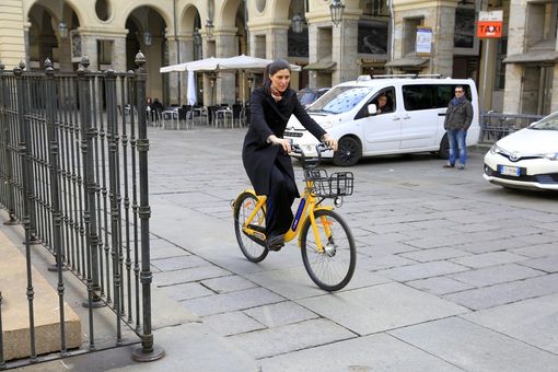 Incidenti a Torino, Appendino difende la mobilità dolce: “Adesso basta, si rispettino le regole” Incidenti a Torino, Appendino difende la mobilità dolce: “Adesso basta, si rispettino le regole”