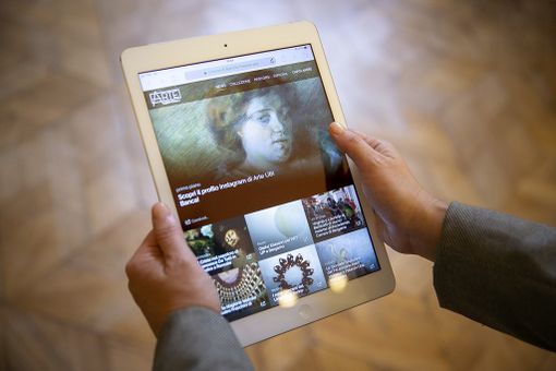 Nasce il sito web “Arte UBI Banca” per la valorizzazione del patrimonio artistico della Banca. Al via anche @arteubibanca, il canale Instagram dedicato Nasce il sito web “Arte UBI Banca” per la valorizzazione del patrimonio artistico della Banca. Al via anche @arteubibanca, il canale Instagram dedicato