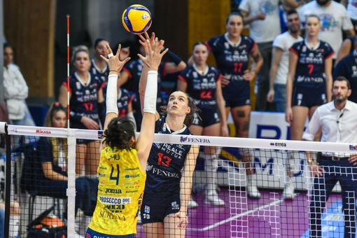 Volley, la Reale Mutua Fenera Chieri ’76 strappa un set a Conegliano Volley, la Reale Mutua Fenera Chieri ’76 strappa un set a Conegliano
