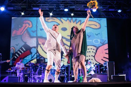 Elio e le Storie tese sul palco del Foro Festival a Carmagnola