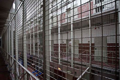Carcere di Torino nel caos, Osapp: "Inaccettabile che l’istituto più complesso d’Italia non abbia un comandante di reparto titolare" Carcere di Torino nel caos, Osapp: "Inaccettabile che l’istituto più complesso d’Italia non abbia un comandante di reparto titolare"