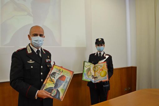 I Carabinieri presentano il Calendario Storico e l’Agenda Storica 2021 Dante, Pinocchio e l’Arma dei Carabinieri: una sintesi dell’Italia I Carabinieri presentano il Calendario Storico e l’Agenda Storica 2021 Dante, Pinocchio e l’Arma dei Carabinieri: una sintesi dell’Italia