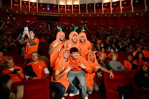 Australian Open, il Regio si colora di arancione per tifare Jannik Sinner Australian Open, il Regio si colora di arancione per tifare Jannik Sinner