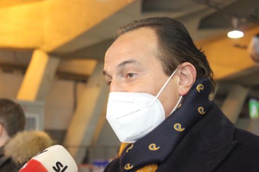 Alberto Cirio con mascherina