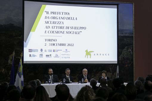 Convegno a Torino dell’Associazione dei prefettizi per riflettere sul ruolo del Prefetto a 220 anni dalla sua istituzione Convegno a Torino dell’Associazione dei prefettizi per riflettere sul ruolo del Prefetto a 220 anni dalla sua istituzione