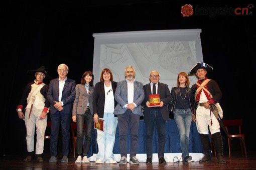 Dal buio alla luce: Ceva, Moretta e Bard riscoprono la storia comune legata a Napoleone (FOTO E VIDEO) Dal buio alla luce: Ceva, Moretta e Bard riscoprono la storia comune legata a Napoleone (FOTO E VIDEO)