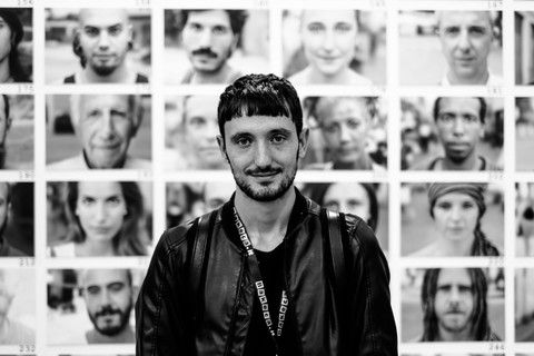 Davide Buscaglia, attraverso la fotografia aiuta le persone della comunità "Il Sestante" Davide Buscaglia, attraverso la fotografia aiuta le persone della comunità "Il Sestante"