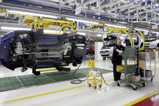 Crisi all'ex Mahle di La Loggia: i dipendenti potrebbero essere trasferiti a Saluzzo